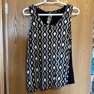 Black geometric print tank